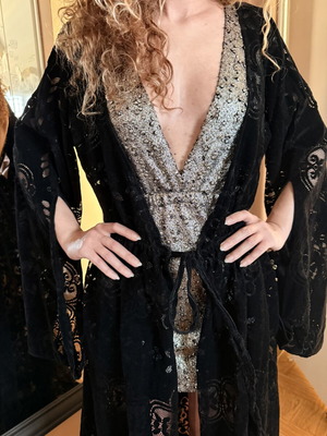 Nidodileda limited edition wrap dress set like new, black and gold
