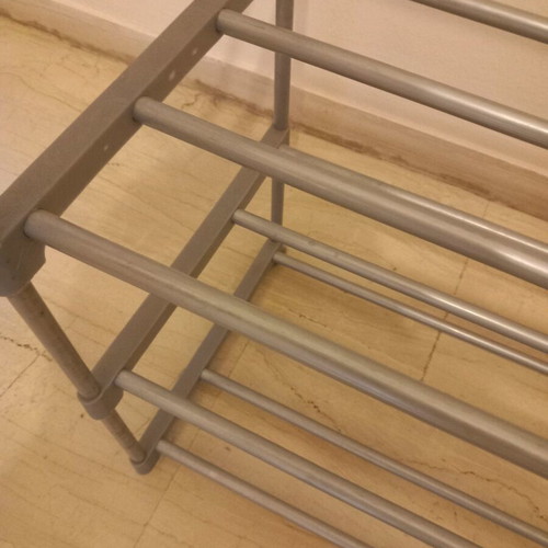 Shoe rack like new, metal rods with plastic joints, 90x74x29.5 cm