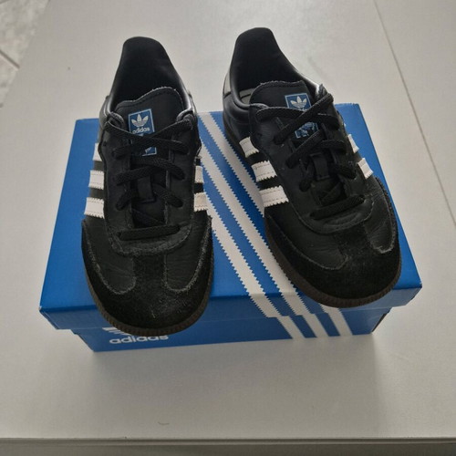 Adidas kids shoes used, size 26, black
