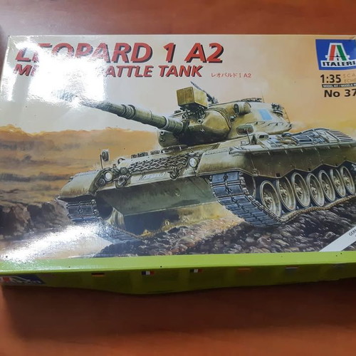 Leopard 1 A2 Medium Battle Tank Italeri new, excellent condition, 1:35 scale
