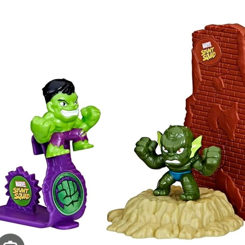 Marvel Stunt Squad figures like new, pack of 4 pieces