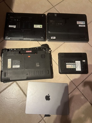 Laptop for spare parts or repair, used