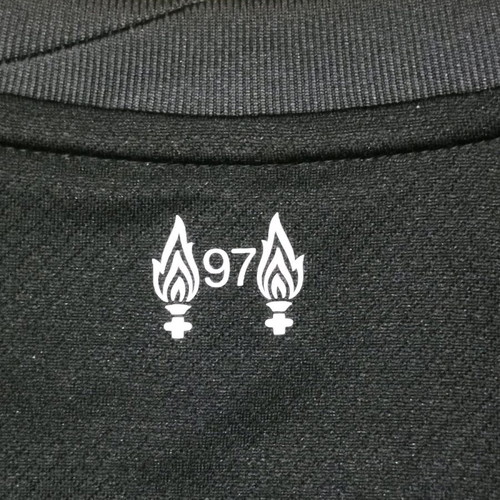 Liverpool FC Nike Kids Jersey new with tags, size S