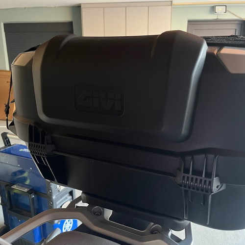 Givi Monolock 45Lt motorcycle top case with base
