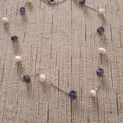 Necklace in excellent condition