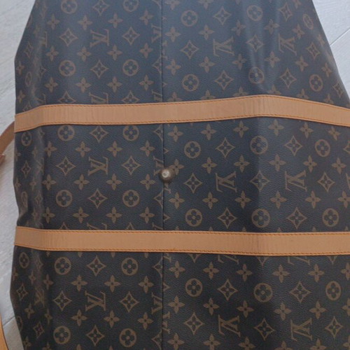 Travel bag used, brown, dimensions 30x60, zipper needs replacement