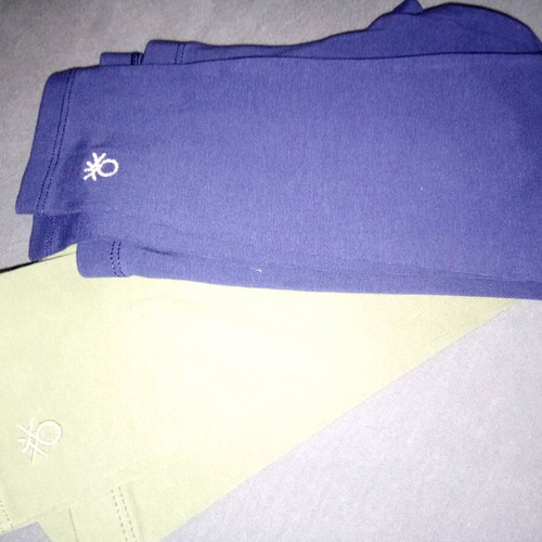 Benetton leggings pack of 2 for 4-5 years like new, khaki and dark blue