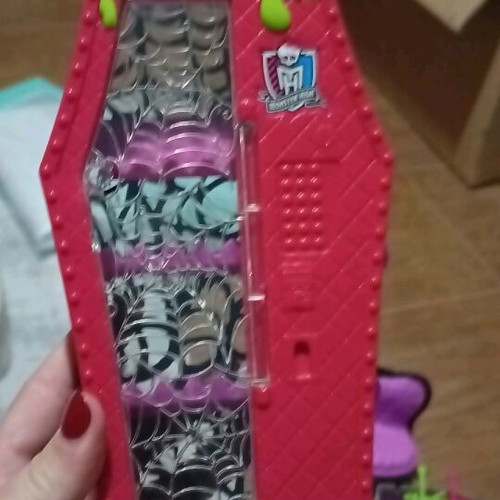 Monster High Social Sports Lounge Cafe Playset like new with missing parts