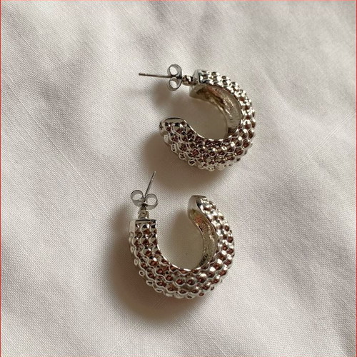 Stud earrings with embossed hoop design, new, silver