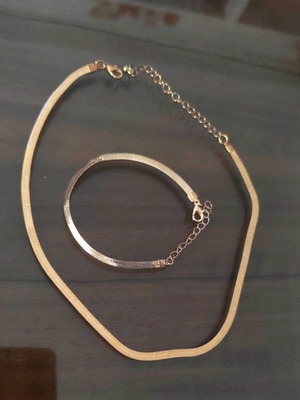 Σετ faux bijoux σαν καινούργιο, κολιέ και βραχιόλι χρυσαφί