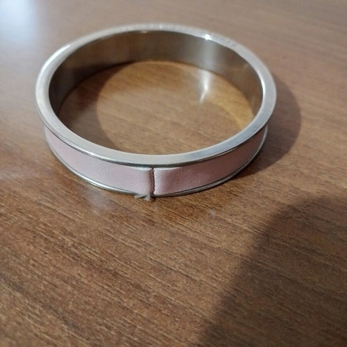 Estee Lauder x Dukas Pink Ribbon bracelet like new, pink