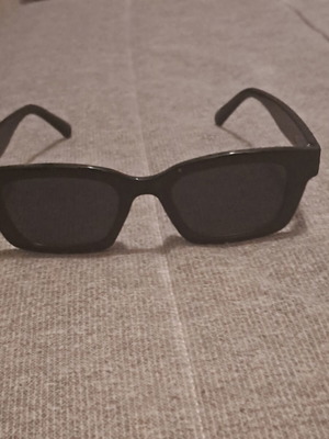 Shein unisex sunglasses like new, black