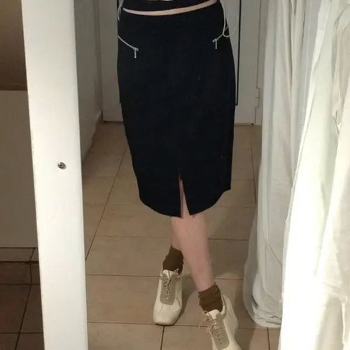 Black pencil skirt straight cut knee-length with zipper, like new size L