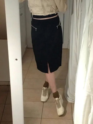 Black pencil skirt straight cut knee-length with zipper, like new size L