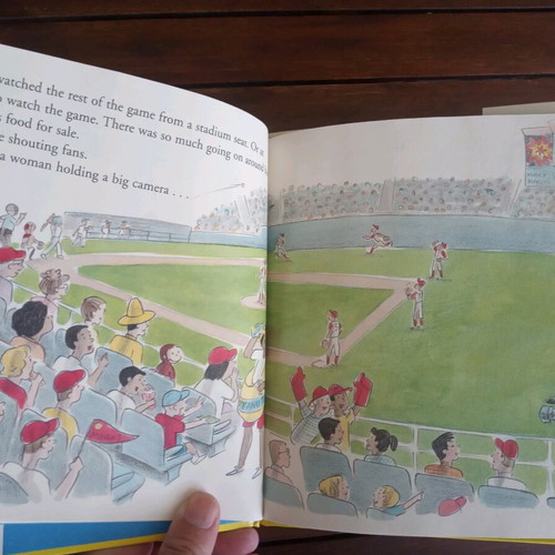 Curious George at the Baseball Game English children's book new