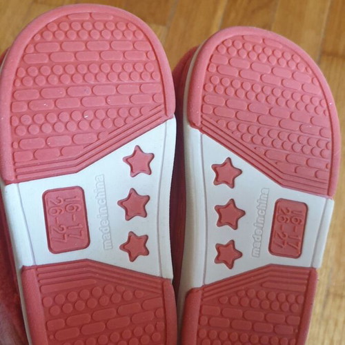 Slippers size 26-27 like new