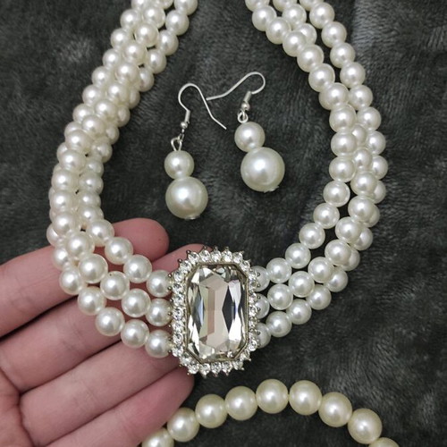 Jewelry set necklace earrings and bracelet new, white pack