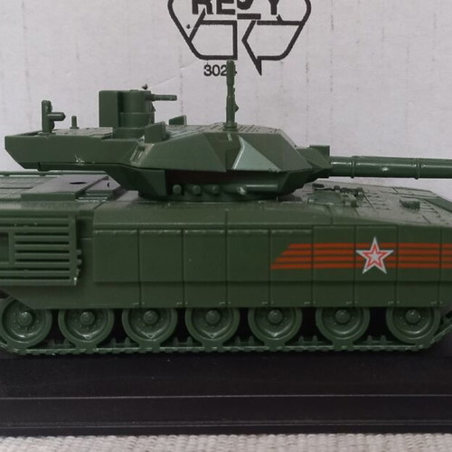 Military models 1:72 scale, like new, Russian and Chinese