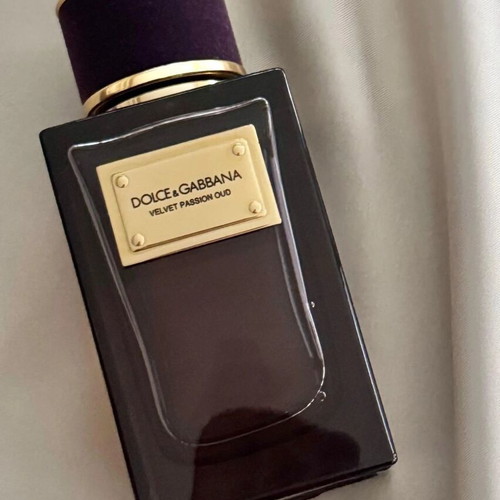 Velvet Passion Oud by D&G decant 5 ml new