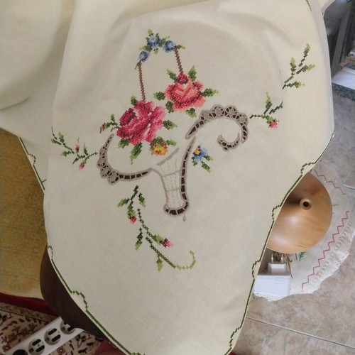 Tablecloth with embroidery and 12 napkins new, ecru color