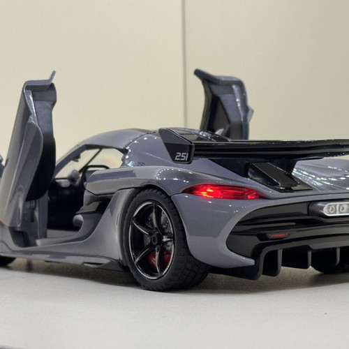 Koenigsegg Jesko 1:22 Jiaye Model new with box