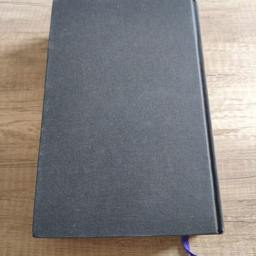 Harry Potter and the Deathly Hallows book