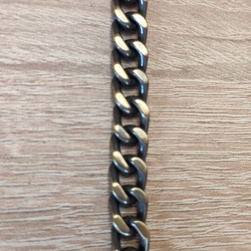 Thin metal chain 8.2mm new, sold by the meter
