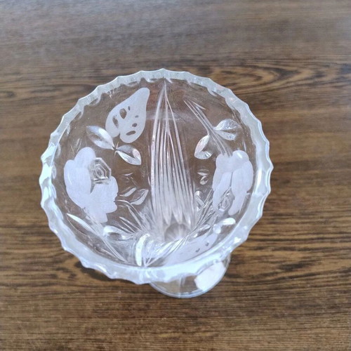 Glass vase height 16 cm like new
