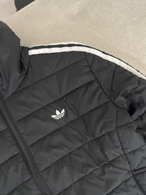 Adidas Originals μαύρο γυναικείο puffer μπουφάν μέγεθος Small σαν καινούργιο