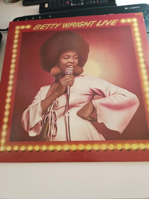 LP δίσκος βινυλίου Betty Wright live μεταχειρισμένος, 33rpm