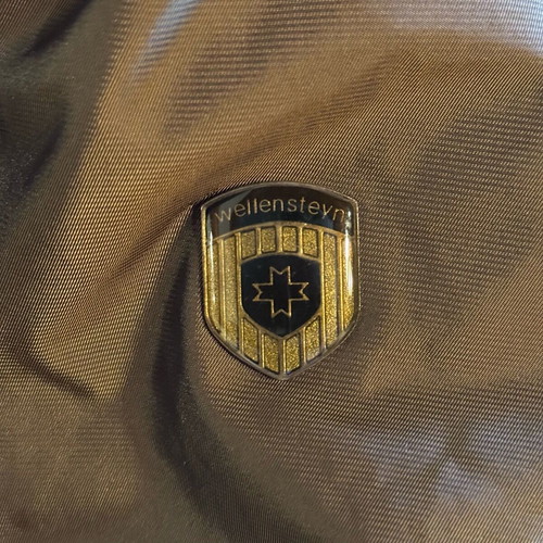 Wellensteyn Winter Jacket Medium Size like new, gold-bronze