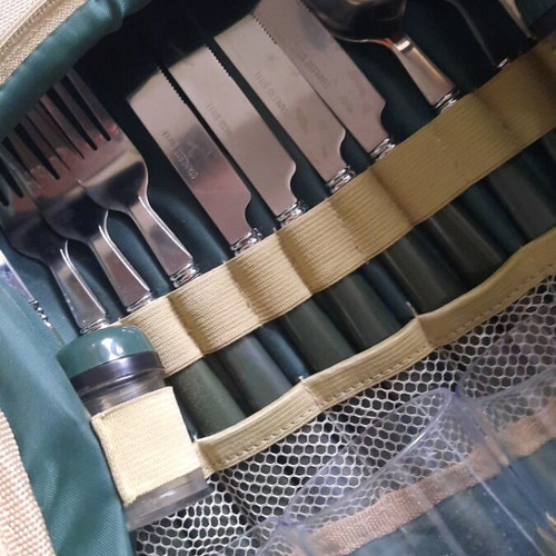 Picnic backpack like new