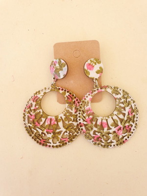 Boho wooden earrings khaki and cream with pink flowers new
