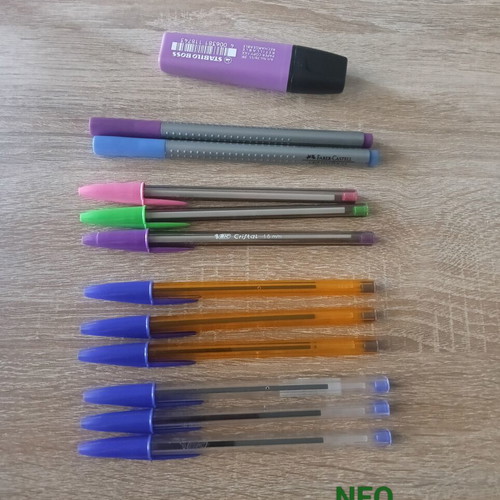 Stationery kit like new with 50+ pieces