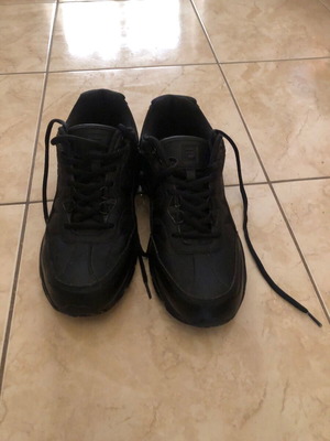 Παπούτσια Fila 1sw43010 αθλητικά μαύρα σαν καινούργια, μέγεθος 42
