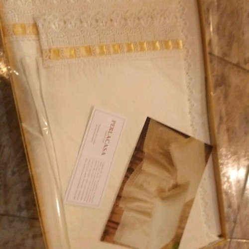Double sheet with lace and two pillowcases new for double bed