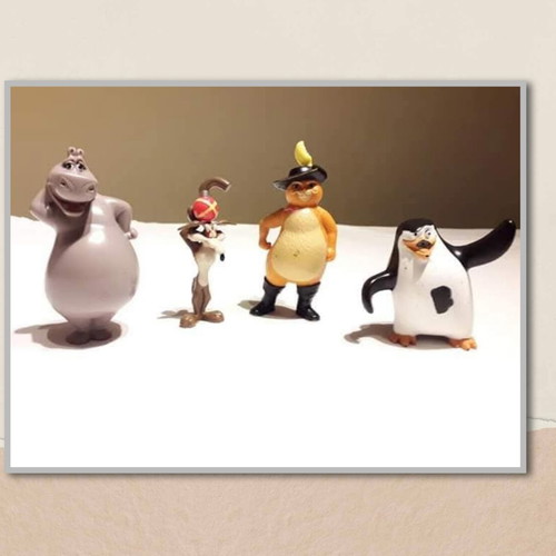 Movie hero animal figures used, set