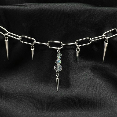 Choker necklace like new with spikes and glass beads silver