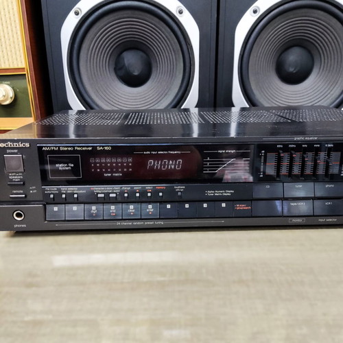 Technics SA-160 Stereo Amplifier 2x40W RMS used with phono input