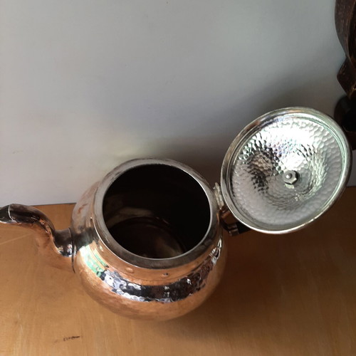 Sheffield Art Deco hammered English teapot like new