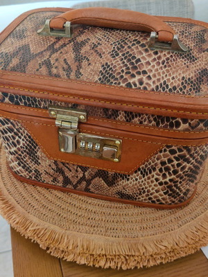 Βαλιτσάκι Μπιζουτιέρα γυναικεία snake print σαν καινούργιο
