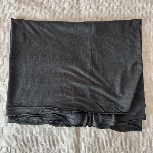 Double neck gray scarf like new