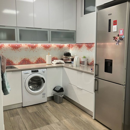 Apartment 48 m² renovated, 2nd floor, security door, balcony