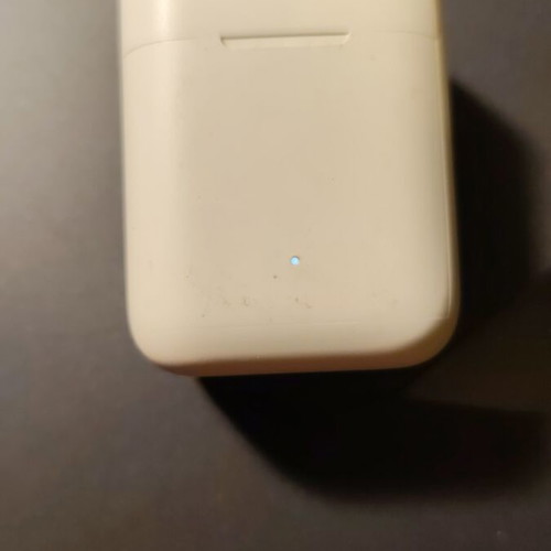 Mi True Wireless Earphones white used with extra ear tips