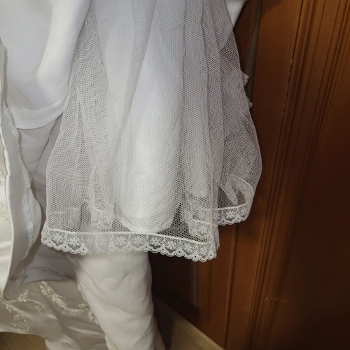 Wedding dress A-line with train used, satin texture by Benjamin Roberts