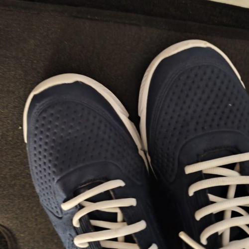 Champion athletic shoes size 45 like new, blue gray