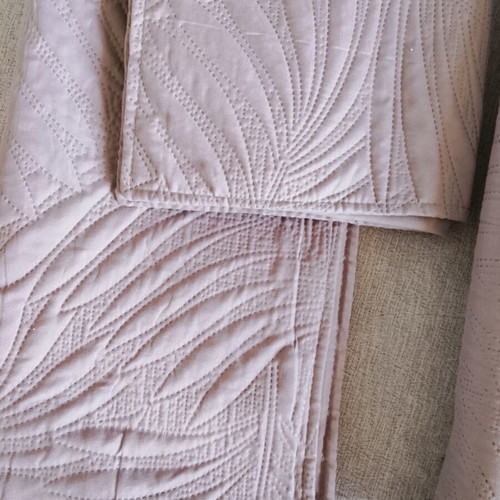 King Size Bedspread Set like new, gray with embossed patterns