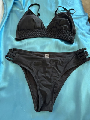 Shein bikini set like new, black, top small bottom large
