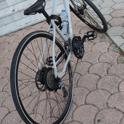 Specialized Vita road bike like new, disc brakes, 27 inch wheels