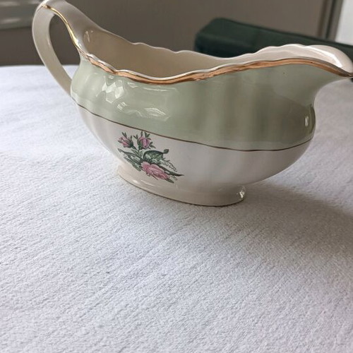 Collectible English porcelain bowl J&G Meakin used